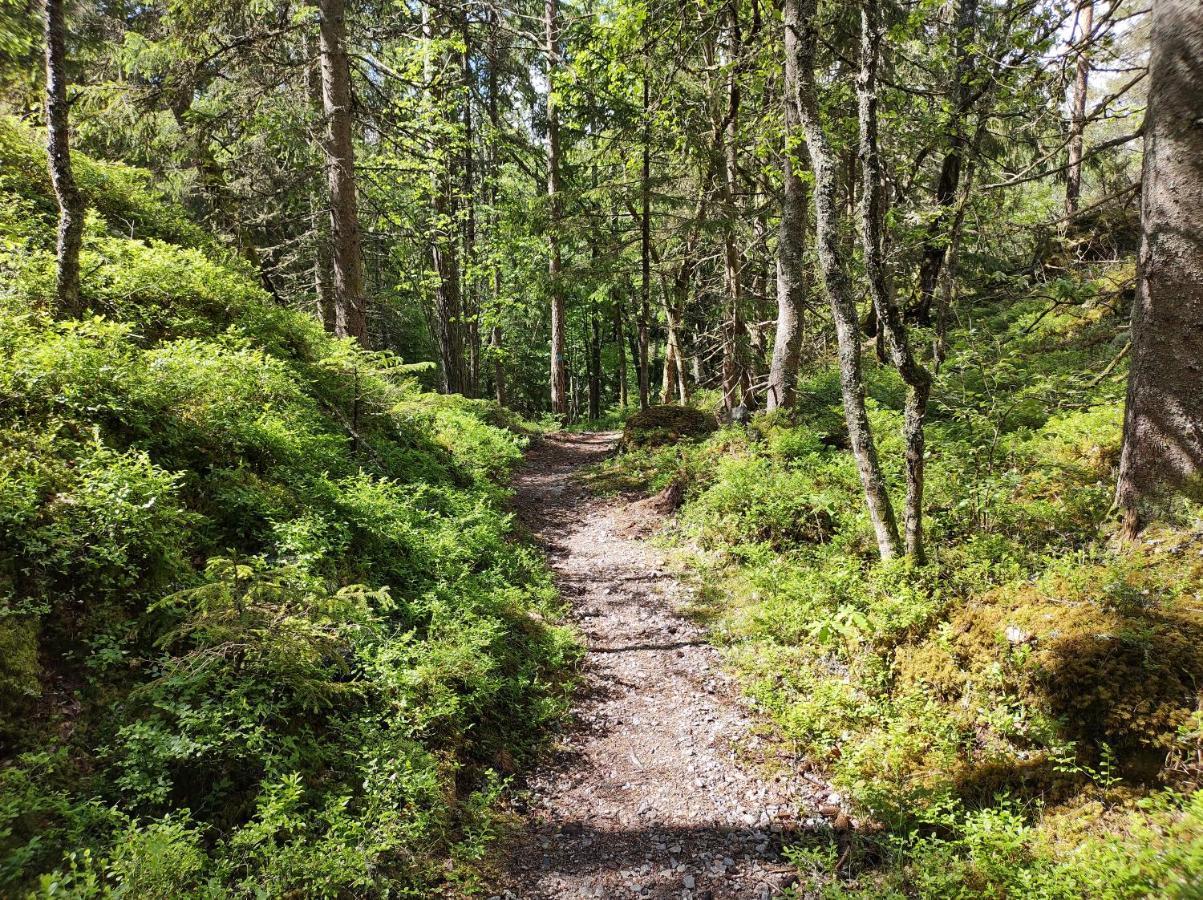 Varhaga Vandrarhem Sjuntorp Buitenkant foto