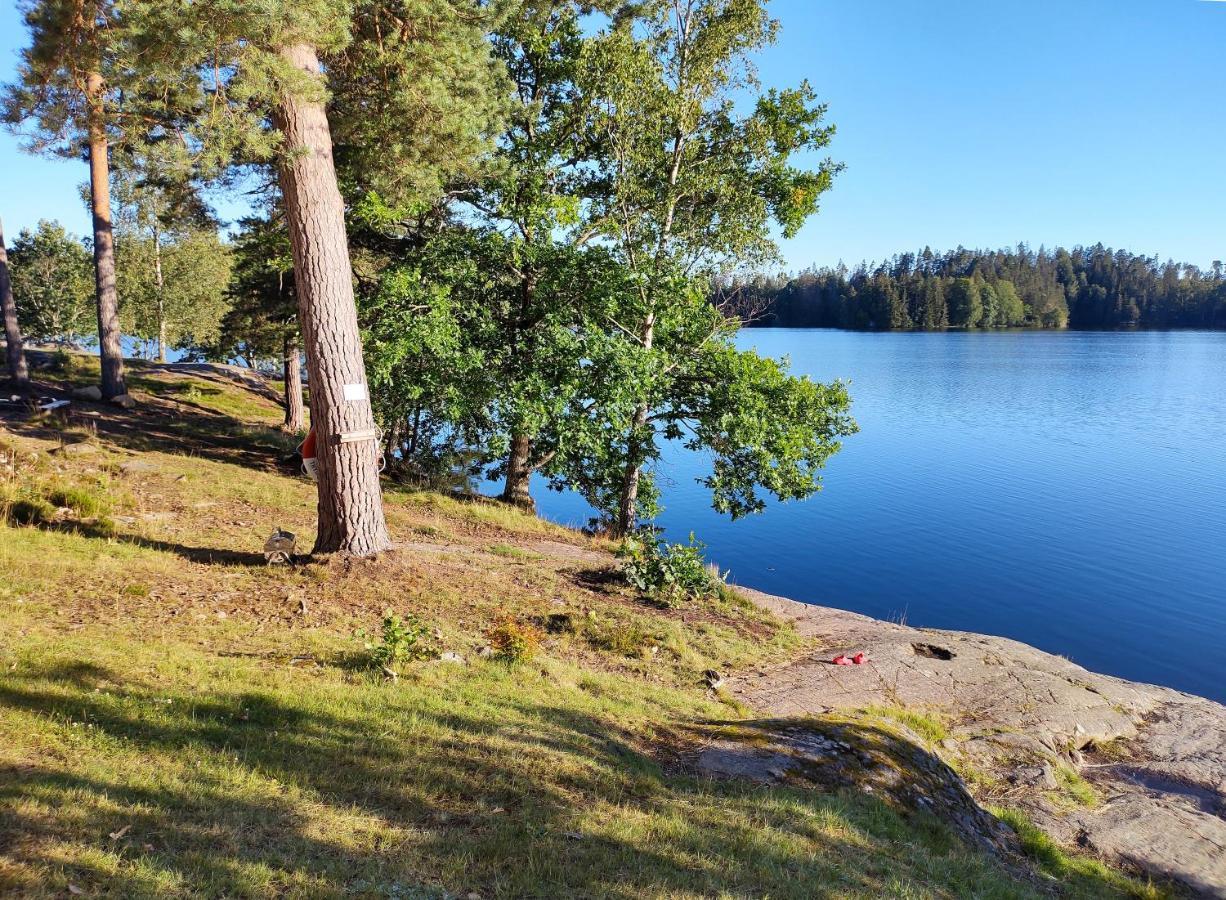 Varhaga Vandrarhem Sjuntorp Buitenkant foto